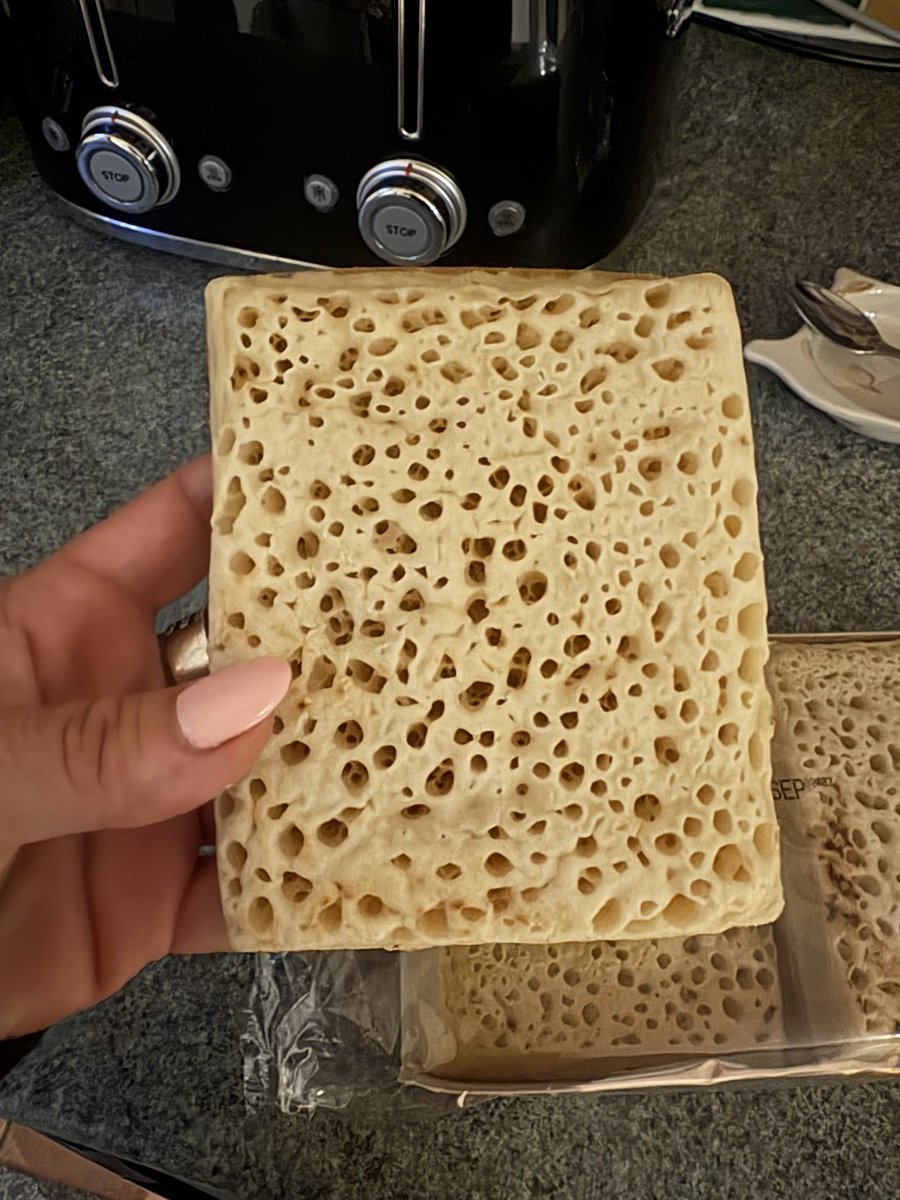 remand chic tweet media