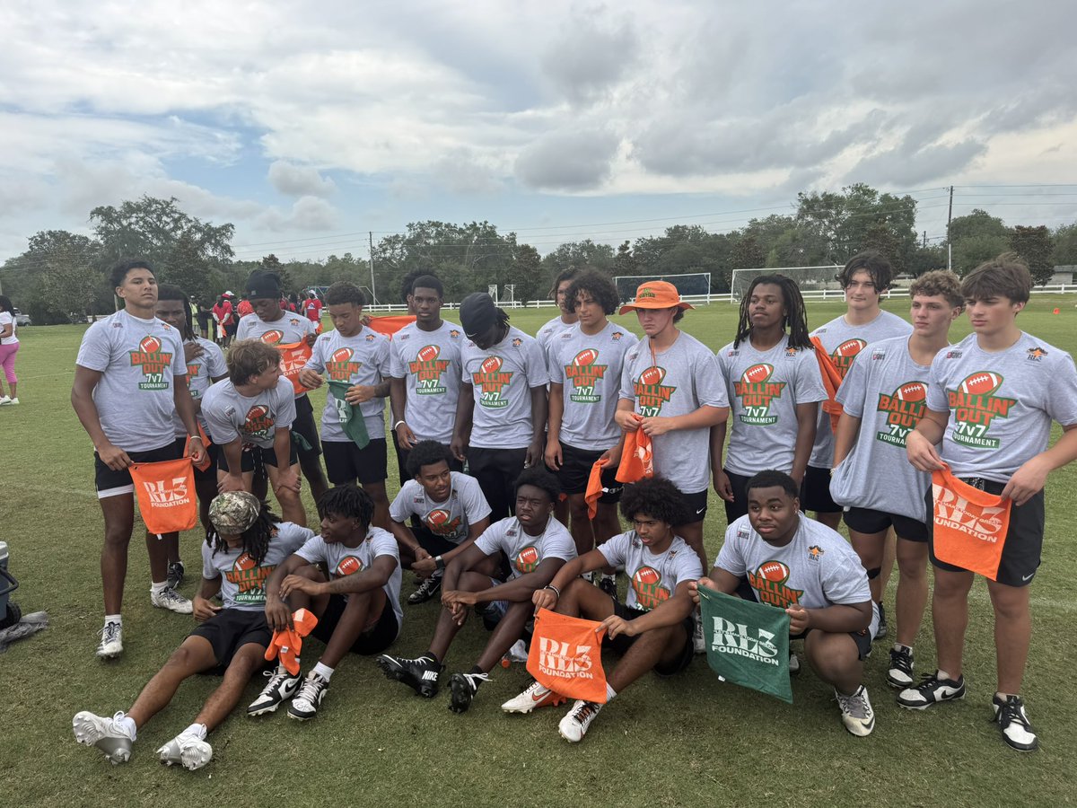XavierL2026's tweet photo. @SCHawksFootball @GreatDay2BAHawk #FN5GL #FN5GLSWEEPSTAKES #Sweepstakes @TMobile https://t.co/RakGUA6y9t