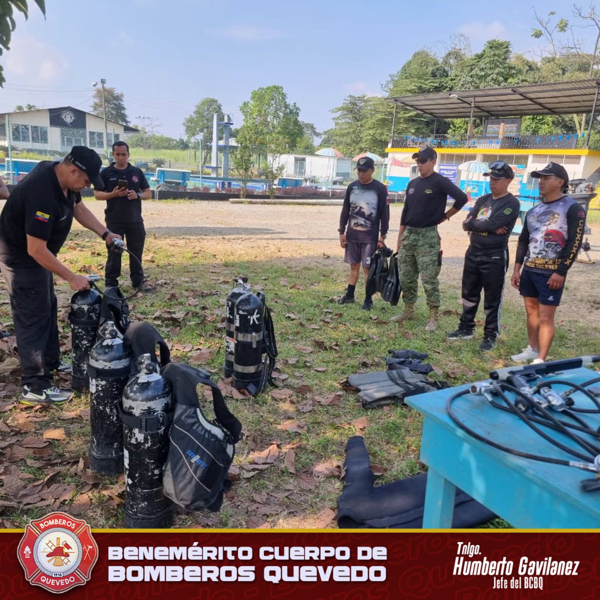 Bomberos_Queve's tweet photo. 🔧🚤 En coordinación con la Escuela PSS Quevedo y el Benemérito Cuerpo de Bomberos de Quevedo, se desarrolló el Taller de Mantenimiento de Motores Fuera de Borda y Equipos SCUBA, dirigido al Grupo de Fuerzas Especiales N.° 26 “CENEPA”.

#BCBQ #Quevedo #FuerzasEspeciales https://t.co/UQlr9pxShp
