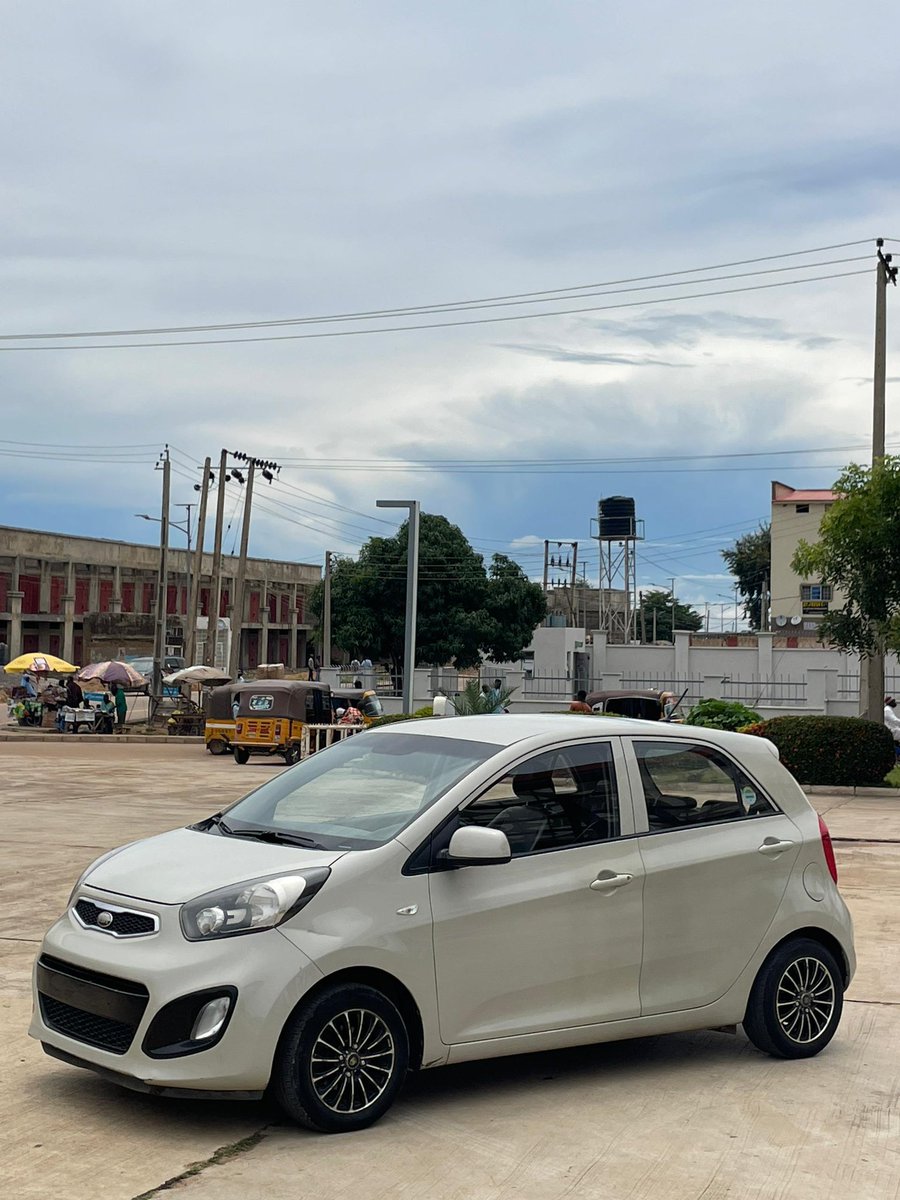 al3_aliyu's tweet image. FOR SALE🔥

FOREIGN USED KIA MORNING
2013 MODEL, KEY 🔑
AUTOMATIC TRANSMISSION
AC IS ACTIVE 🥶 LIKE MOSCOW
WITH ORIGINAL CUSTOM DUTY 💯
PRICE 8.2ML NEGOTIABLE
LOCATION ZARIA
CONTACT 07066777567