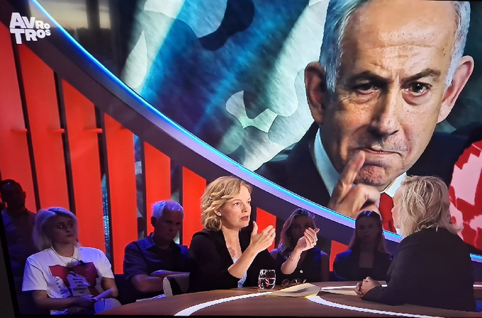 #eva #jinek 

Beatrice de Graaf: Wat een deskundigheid, wat een ijzersterke sterke duiding, altijd sterke onderbouwingen en feiten. Het kan niet vaak genoeg gezegd worden. 

Talkshows hebben meer van dit soort gasten nodig, in plaats van feitenvrije kletsers. Onder het mom van