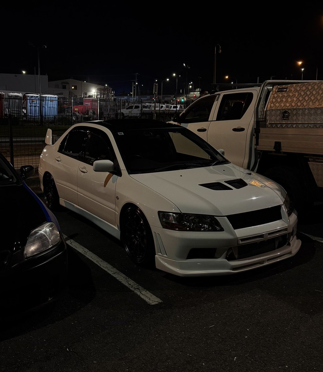 CrtrLki's tweet photo. 🚗💨 https://t.co/xwzalrrgv4