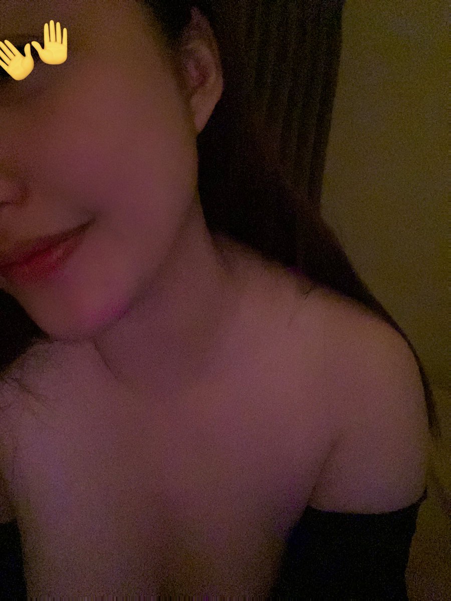 是不是不夠溫柔？
因為習慣了兇悍的模樣
那只是我保護自己的方式。
我不想被霸凌，不想讓朋友被欺負，
所以選擇堅硬、果斷、兇狠

漸漸忘了，
上一次在別人面前脆弱
上一次嚎啕大哭是什麼時候。

我習慣了把眼淚藏在心裡，
習慣了把笑容掛在臉上，
告訴大家「我很好」。
樂天，也許是我的偽裝，