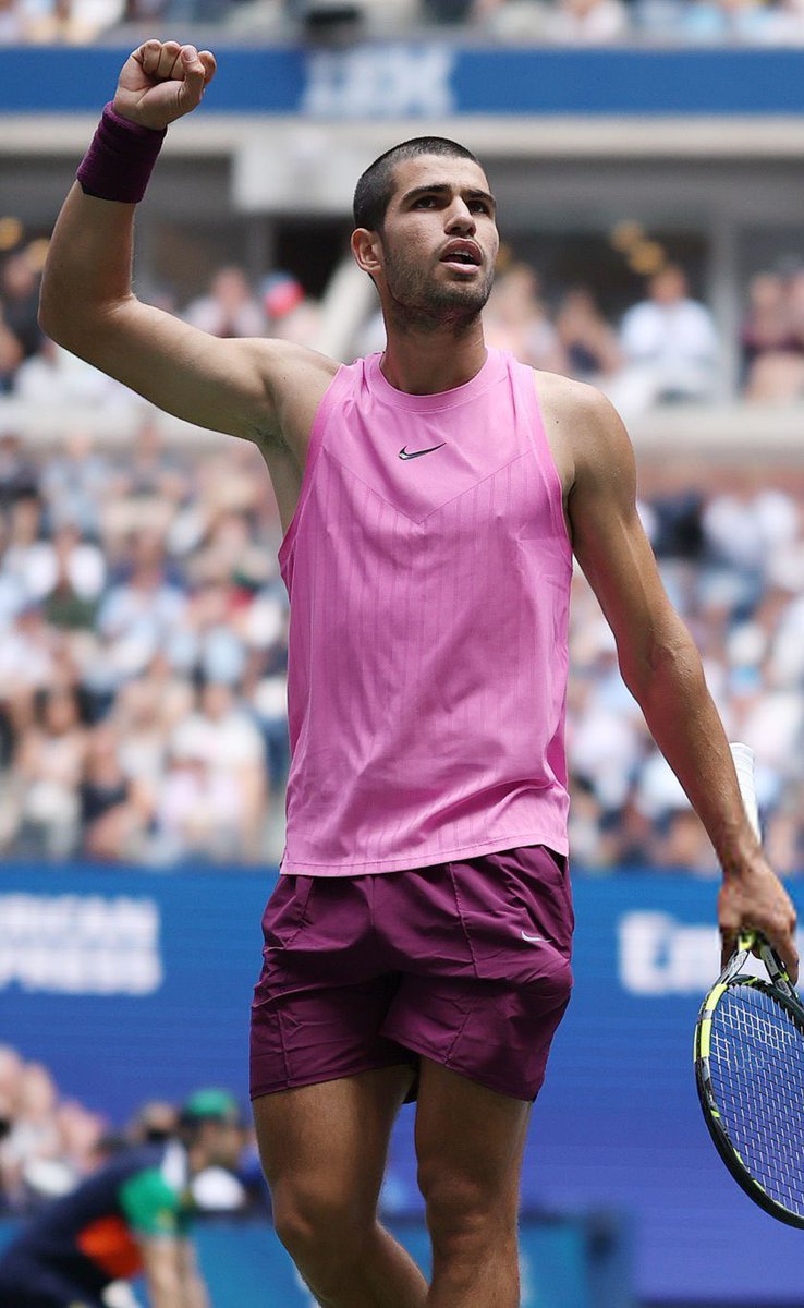 TheTennisLetter's tweet image. Alcaraz d. Lehecka 6-4 6-2 6-4

Another clinical performance from Carlos. 

0 sets dropped to reach his 9th Grand Slam Semifinal. 

Only dropped 1 service game the entire tournament. 

✅Won 35 of last 36 matches
✅59th win of 2025
✅3rd US Open SF

Enormous tennis. 🇪🇸