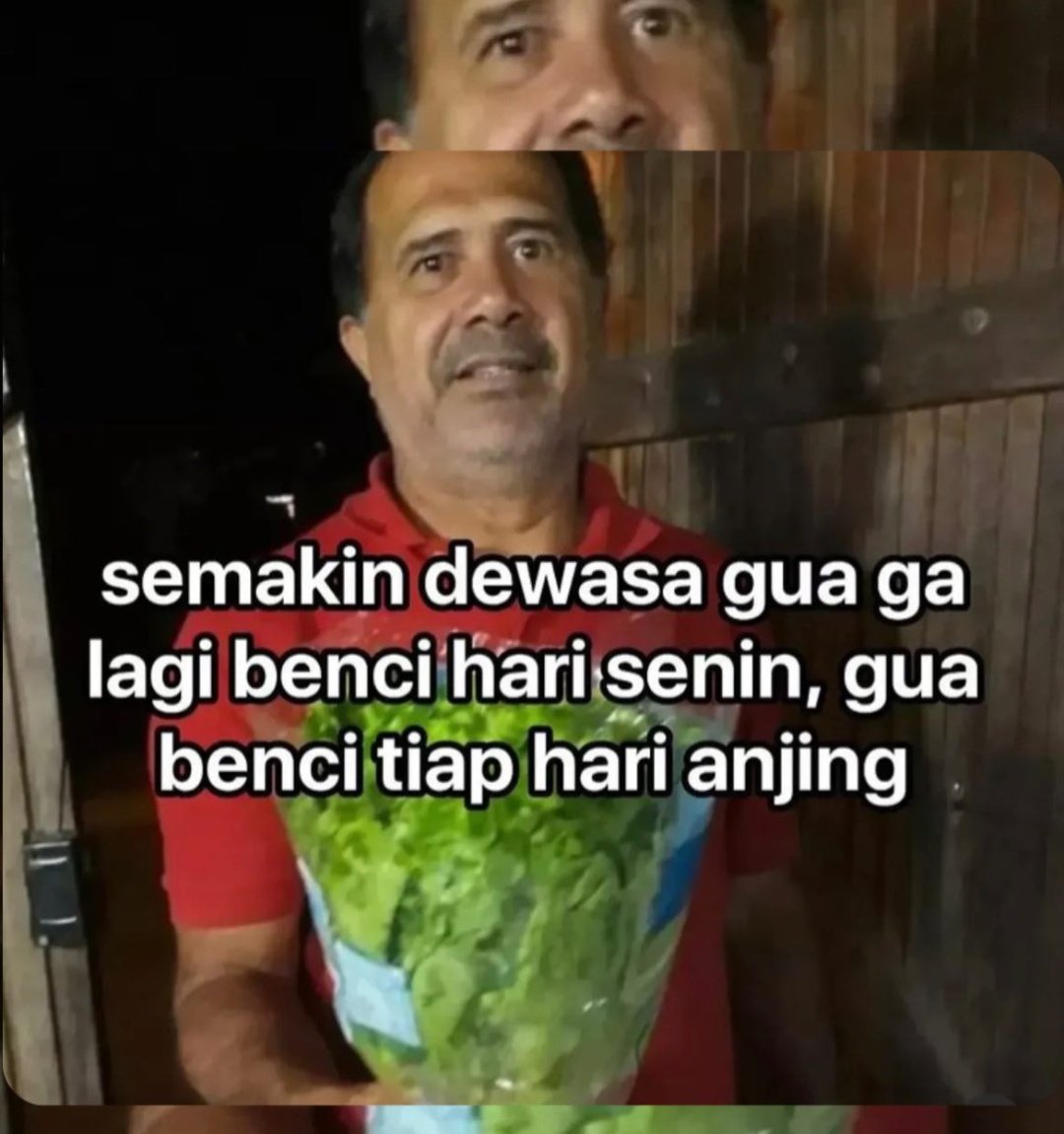 Ayam , entog , bebek , itik
Dimanakah letak itik ? Diatas memel