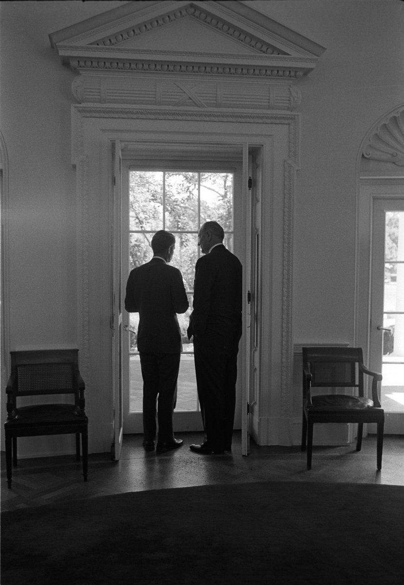 LBJLibrary's tweet image. #OnThisDay: Sixty-one years ago today, on September 3, 1964, #AttorneyGeneral #RobertKennedy resigns from his cabinet post, paving the way for his Senate run. On his last day in office, #RFK met with #PresidentJohnson in the #OvalOffice.

📷 Cecil Stoughton