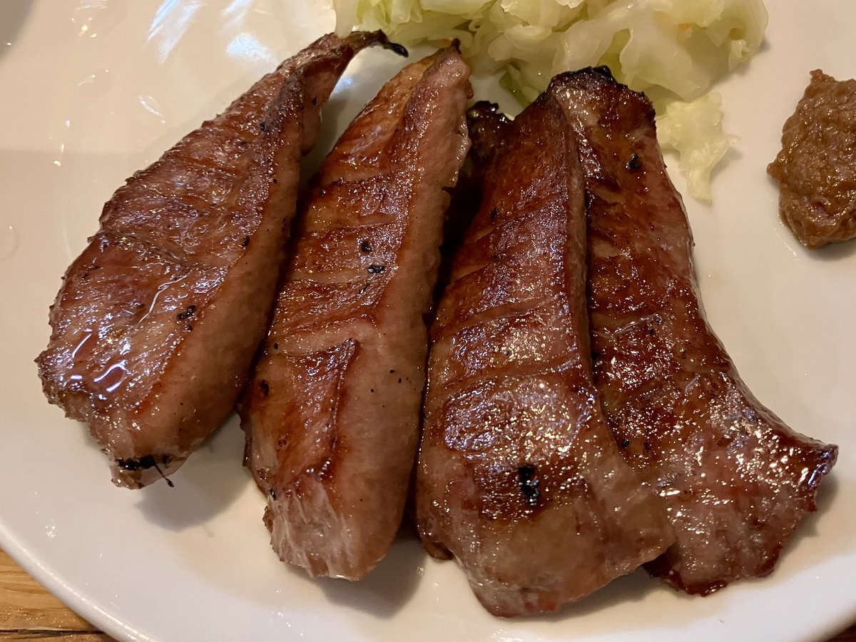 何度でも言おう。仙台人こそ ＃牛タン を食うべし。牛タンのたたきなんて、初めて食べた。これは "発明” だと思いました！