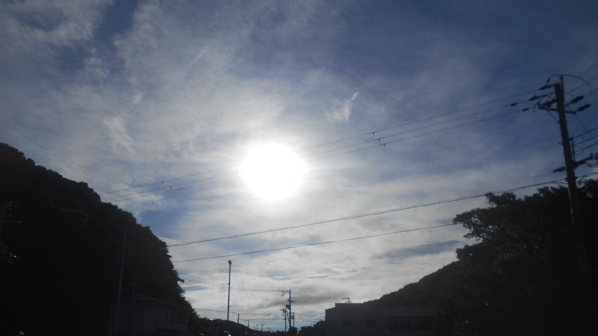 #企業公式が毎朝地元の天気を言い合う
おはようございます
和歌山県日高町の天気は晴れ🌤️🌤️です
気温は２９℃で風はそよ風程度です
雨が降らない日が続いてます