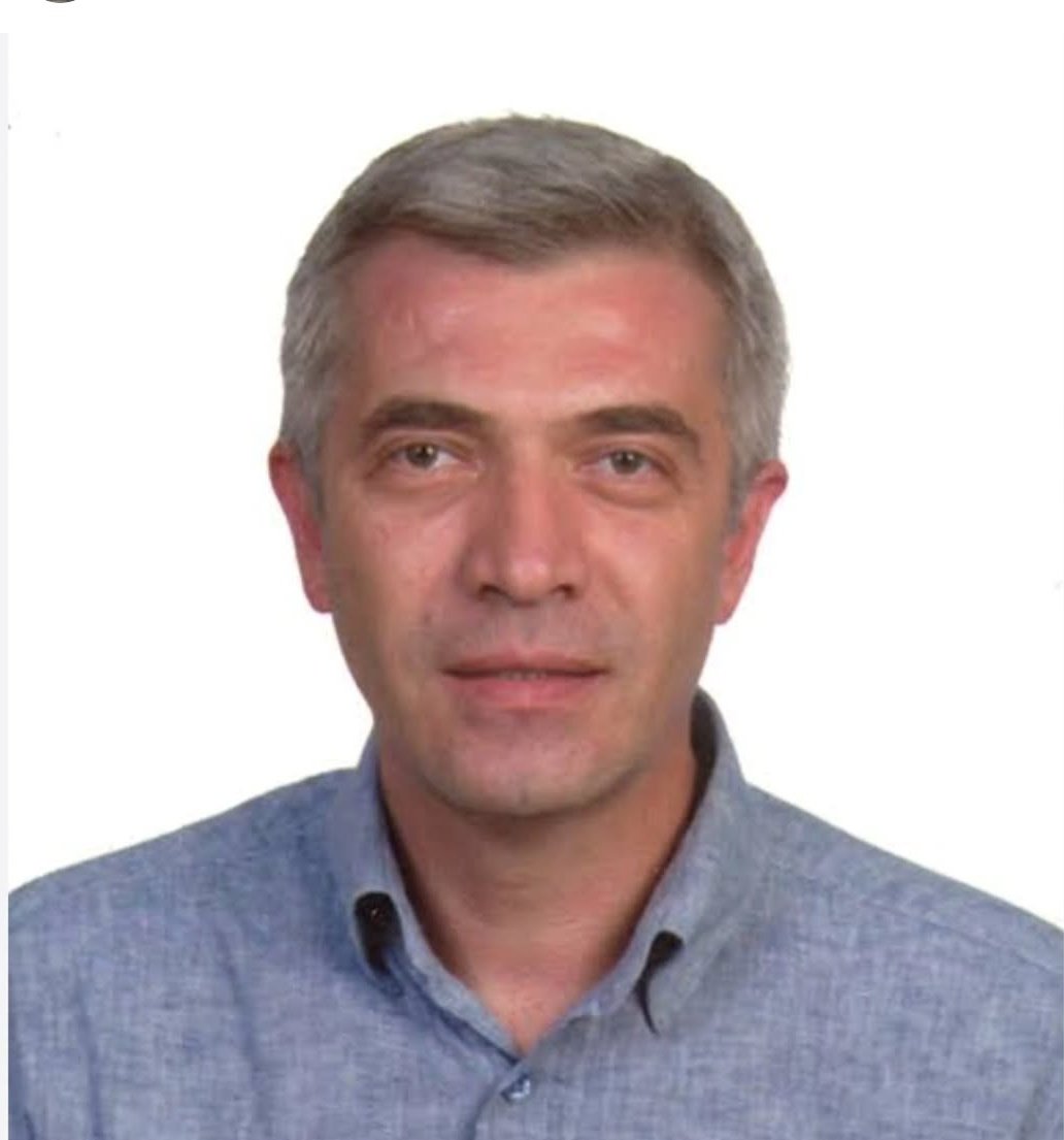 Veteriner Hekimliği Tarihi ve Deontoloji alanının duayen hocası Dr.Atila Özgür Hocamız da kaybettik.  Kendisine alahtan rahmet, ailesine ve yakınlarına sabır ve başsağlığı dilerim