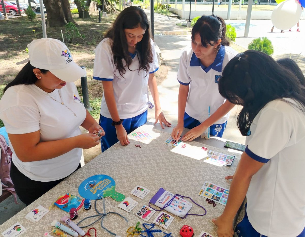 🤝En coordinación con diversas organizaciones, autoridades, y actores locales, se realizó en el marco del día internacional de la juventud el “Festival Distrital de Convivencia”, con la participación de lideresas miembros de la Red Ciudadana de Apoyo a la Primera Infancia #RECAPI