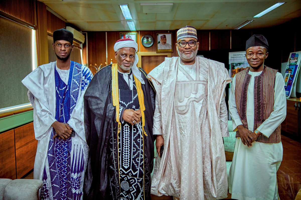 The Ona of Abaji, Alhaji (Dr.) Adamu Baba Yunusa, CON, today, 2nd September 2025, paid a courtesy visit to the Honourable Minister of State for Regional Development, H.E. Uba Maigari Ahmadu, in his office.