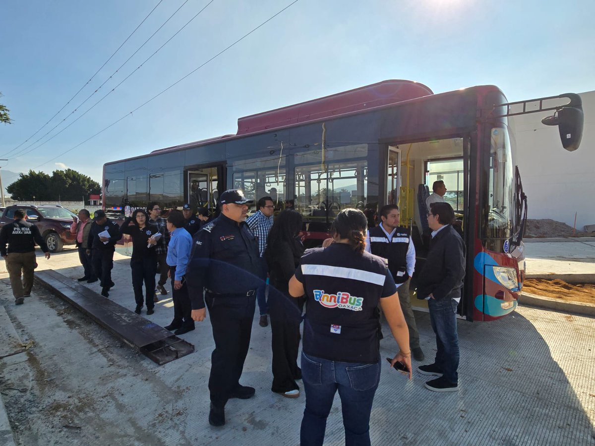 Alejandro Andrey Tejada Morales (@tejada_m01) on Twitter photo Como parte del proyecto <a href="/BinniBus/">BinniBus Oaxaca</a> que impulsa el Gobernador <a href="/salomonj/">Salomón Jara Cruz</a>, de manera coordinada con la Directora <a href="/karinaGomezE/">Karinage</a>, <a href="/PolVial_GobOax/">Policía Vial Estatal</a>, <a href="/Policia_GobOax/">Policía Estatal</a> y Pol. Municipal de #SantaCruzXoxocotlán, esta mañana realizamos la ruta de inspección en las instalaciones y terminales. Como parte del proyecto <a href="/BinniBus/">BinniBus Oaxaca</a> que impulsa el Gobernador <a href="/salomonj/">Salomón Jara Cruz</a>, de manera coordinada con la Directora <a href="/karinaGomezE/">Karinage</a>, <a href="/PolVial_GobOax/">Policía Vial Estatal</a>, <a href="/Policia_GobOax/">Policía Estatal</a> y Pol. Municipal de #SantaCruzXoxocotlán, esta mañana realizamos la ruta de inspección en las instalaciones y terminales.