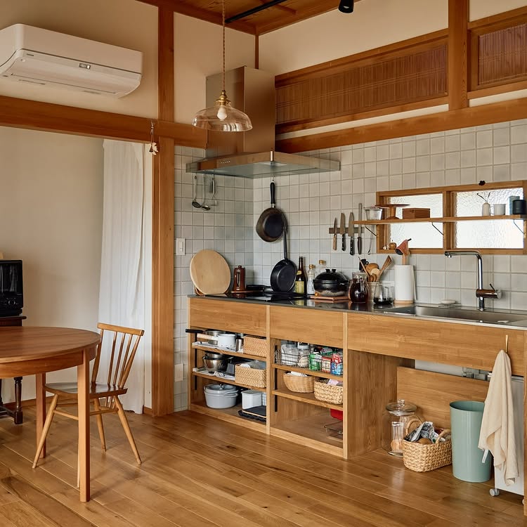 interiorsuckerr's tweet image. 1 or 2 or 3 or 4?