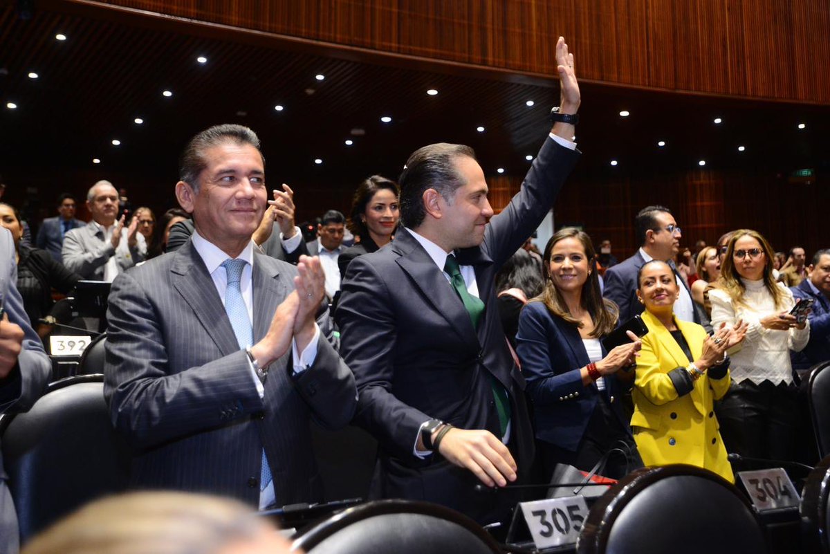 Felicito a mis amigos y compañeros diputados que fueron electos como integrantes de la Mesa Directiva de la <a href="/Mx_Diputados/">H. Cámara de Diputados</a>

Particularmente felicito a nuestros diputados verdes <a href="/RaulBCCue/">Raúl Bolaños-Cacho Cué</a> y Nayeli Fernández por su elección como Vicepresidente y Secretaria, respectivamente.

👏🏻👏🏻👏🏻