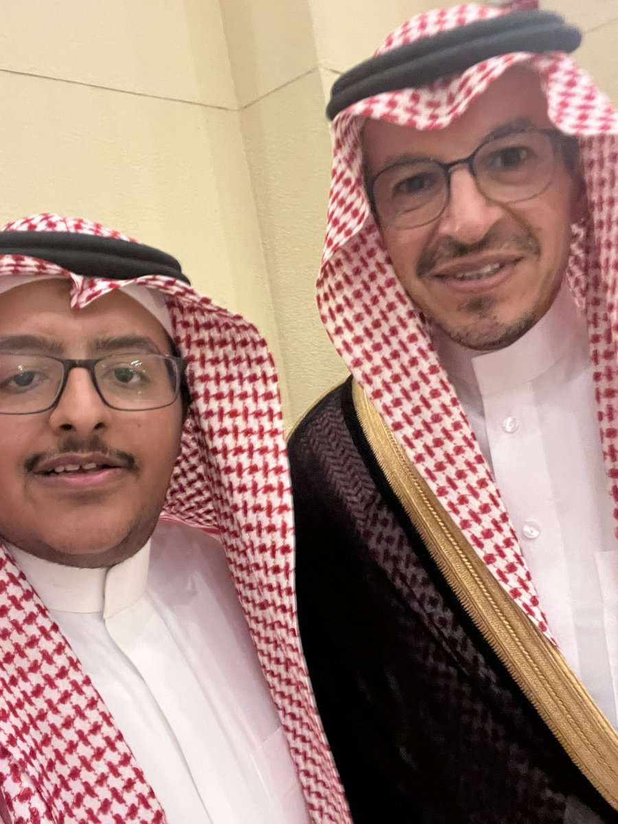 صوره تجمعني قبل قليل مع صاحب السمو الأمير فيصل بن عبدالعزيز بن فهد الفرحان