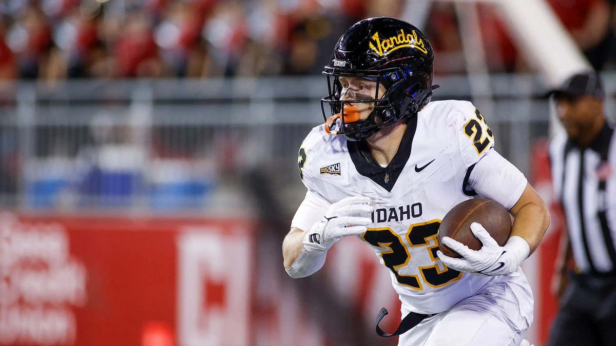 Idaho Is Going To Win Over Every Football Fan In America This Weekend And It's All Thanks To These Breathtaking 'Fightin Taters' Jerseys barstoolsports.com/blog/3551882/i…