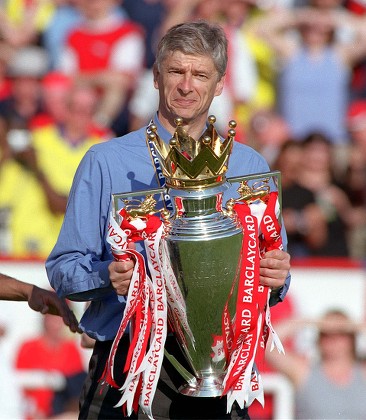 GonnerScomoro's tweet photo. THE HISTORY OF THE ARSENE🔴⚪️
7 FA Cups
3 Premier League Titles
7 Community Shield
THE INVINCIBLE WENGER🔴⚪️🔴
26 WINS: 12 DRAWS: 0 LOSS
#Arsenal
#TheInvincibles https://t.co/EdVT9zJq5q