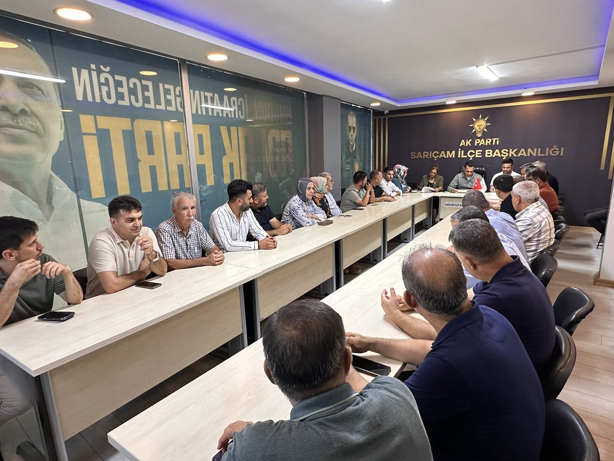 📍AK Parti Sarıçam İlçe Başkanlığı

AK Parti Sarıçam İlçe Başkanlığı Haftalık Olağan İlçe Yönetim Kurulu Toplantımızı İlçe Koordinatörümüz İl Yönetim Kurulu Üyemiz Sayın Selçuk Sarısoy’un Katılımıyla İlçe Başkanlığında Gerçekleştirdik 

 #AdındaAKışığındaİstikbal 
#AKParti