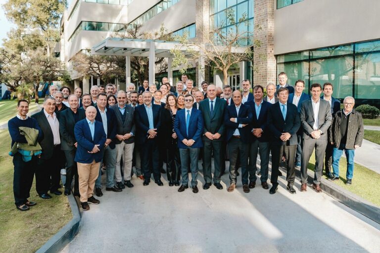 4PAgenda's tweet image. Los empresarios #industriales lanza un decálogo por «el Día de la Industria» y reclama #medidas para reactivar la #producción

agenda4p.com.ar/2025/09/02/los…