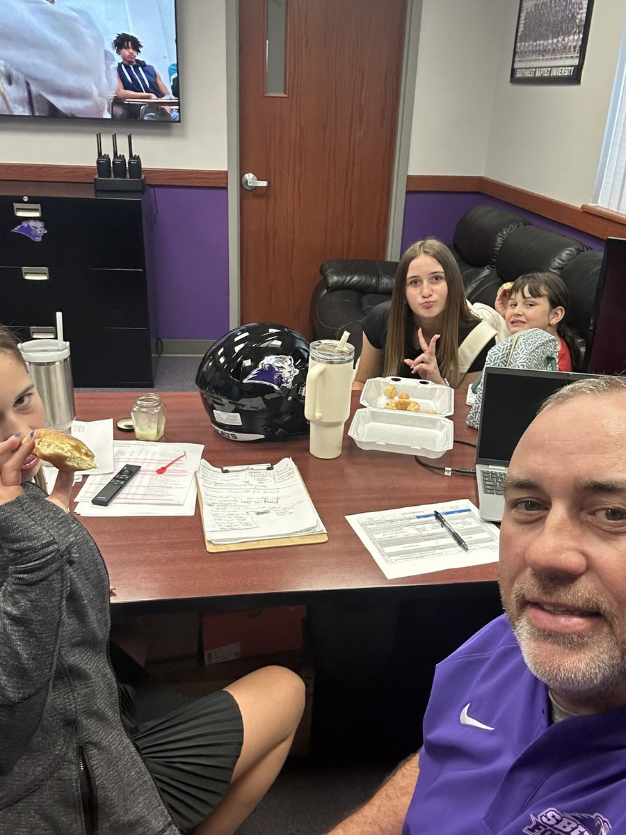 CoachHansen_'s tweet image. Best assistant coaches of all time. #GameWeek