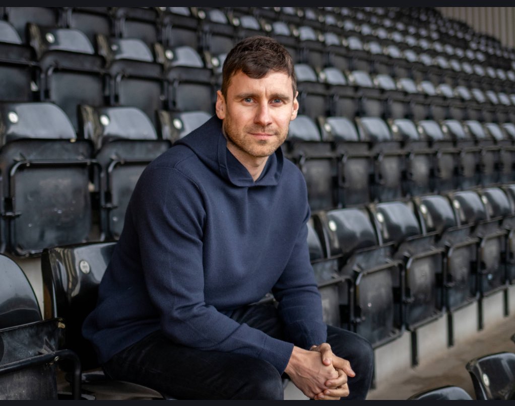 Who are you and what have you done to my football club😍🤯 #swans