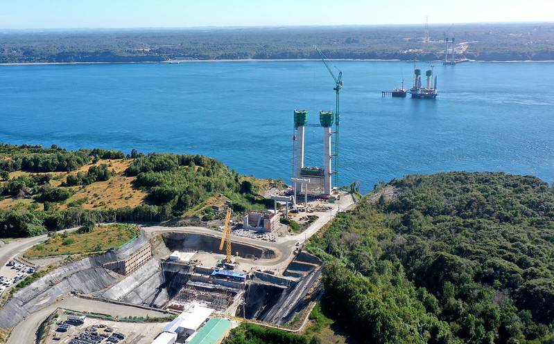 Hoy en Pargua se realizó la 7ª reunión de la Mesa de Trabajo de Seguridad en la construcción del Puente Chacao. Participaron DRT Claudio Salas, Seremi del Trabajo Ricardo Ebner, equipo DT, empresa CPC y los 3 sindicatos presentes en la obra. #SeguridadLaboral