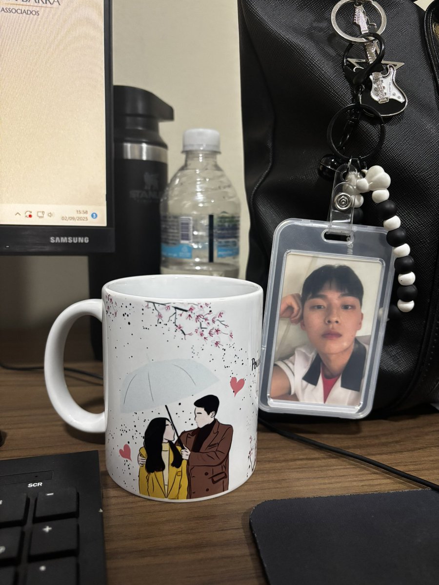 tobiomeu's tweet image. #trabalhando