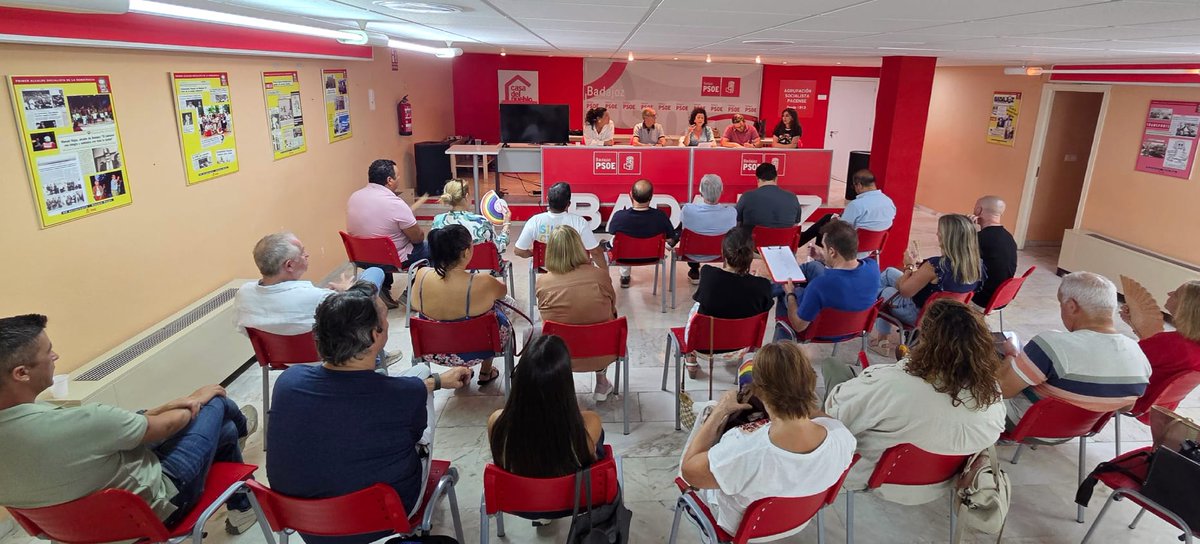 PSOE Badajoz /❤️ (@psoebadajoz) on Twitter photo Vuelta a la normalidad: hoy hemos celebrado la primera reunión de la CEM después del periodo estival. Comenzamos un nuevo curso político con la mirada puesta en Badajoz y en el compromiso con nuestra militancia.
Seguimos, siempre seguimos. 🌹
#VamosConBadajoz Vuelta a la normalidad: hoy hemos celebrado la primera reunión de la CEM después del periodo estival. Comenzamos un nuevo curso político con la mirada puesta en Badajoz y en el compromiso con nuestra militancia.
Seguimos, siempre seguimos. 🌹
#VamosConBadajoz