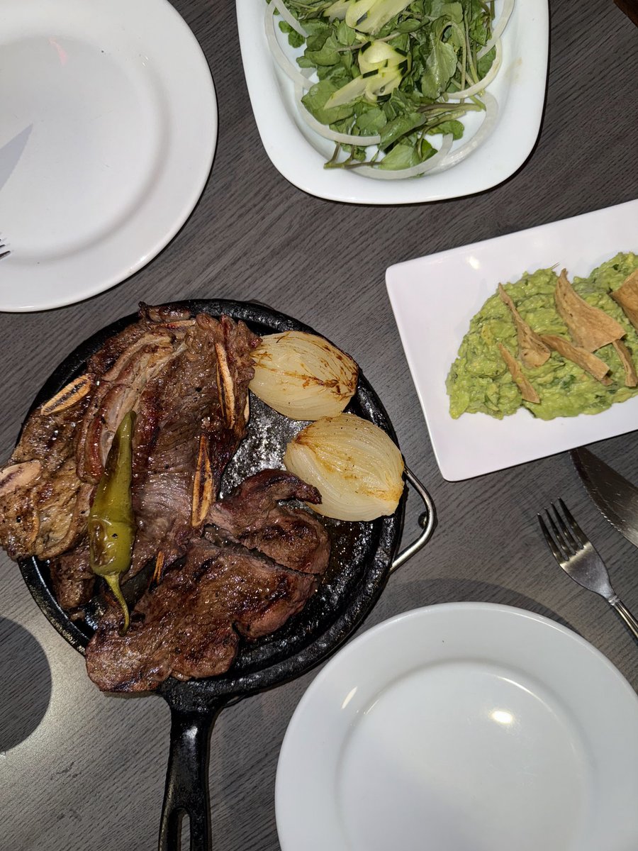 MinapolisMedia's tweet photo. Antojo resuelto: cortes americanos, hamburguesas y tacos ¡Ven por lo tuyo! 🔥🍔🌮🥩

Los más exquisitos tacos &amp; carnes al carbón en Restaurante Katz 🥩🔥 

⏰ HORARIOS
🥞Desayuno buffet de 8 AM a 12 PM 
🥩Carnes al carbón de 12 PM a 11 PM
ABIERTO TODOS LOS DÍAS #Minatitlán https://t.co/NqCovJxP7h