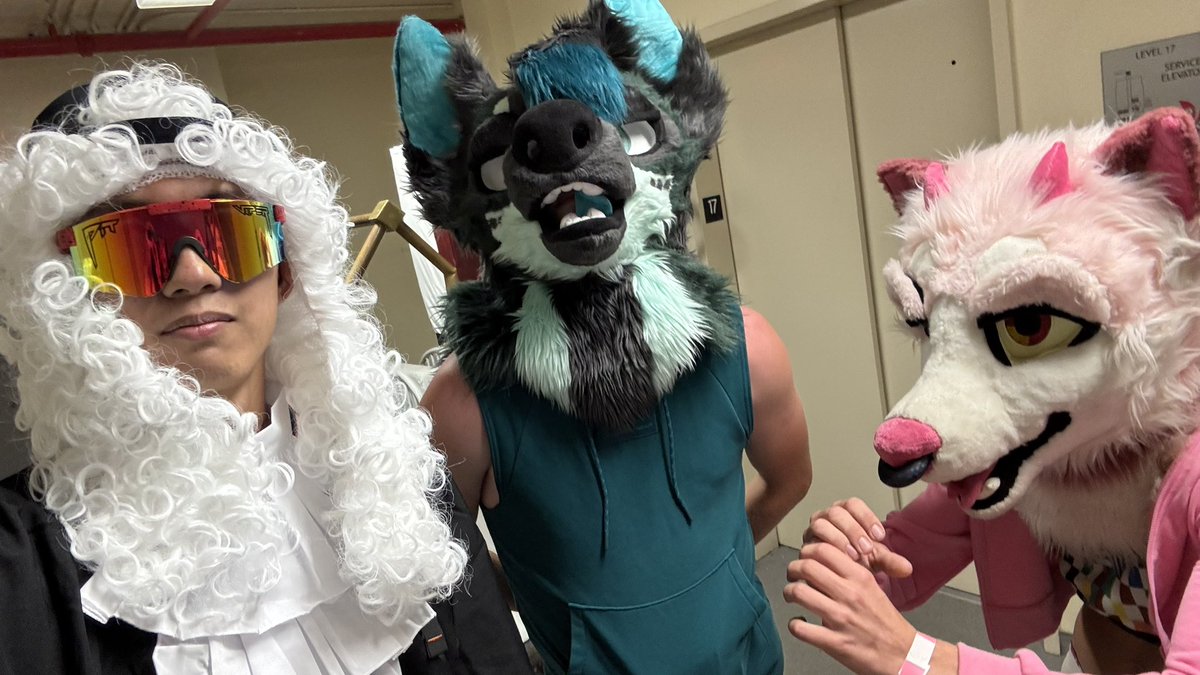 AND THATS A WRAP FOR MEGAPLEX! For going for the first time, I was pleasantly impressed with the layout and everything. I was happy that the forecast was nice for pool vibes everyday! Def wanna go back again for sure 🔥

🐺: <a href="/wolf_ezo/">𝙀𝙯𝙤 ➡️ MP (Sun 11PM 🎧)</a>