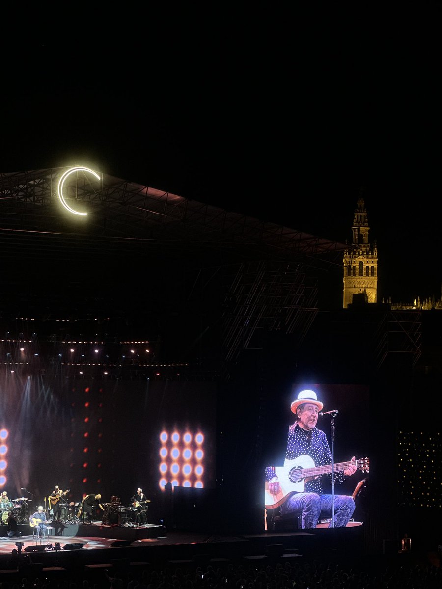 Sevilla y <a href="/JSabinaOficial/">Joaquín Sabina</a>