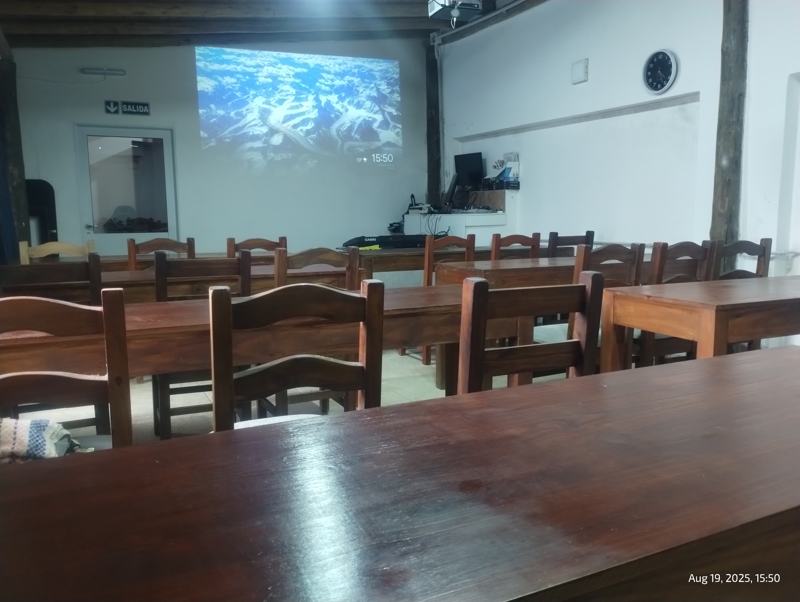 VisionSierras's tweet photo. 📣 Abre en #Mendiolaza la Academia RAIZ DE TRES, una nueva propuesta educativa con cursos personalizados para todas las edades. Ya está abierta la preinscripción a su primer curso de programación. Más info en https://t.co/26KjbqSFXE 📚💻 #SierrasChicas https://t.co/ycyBfFj4u8