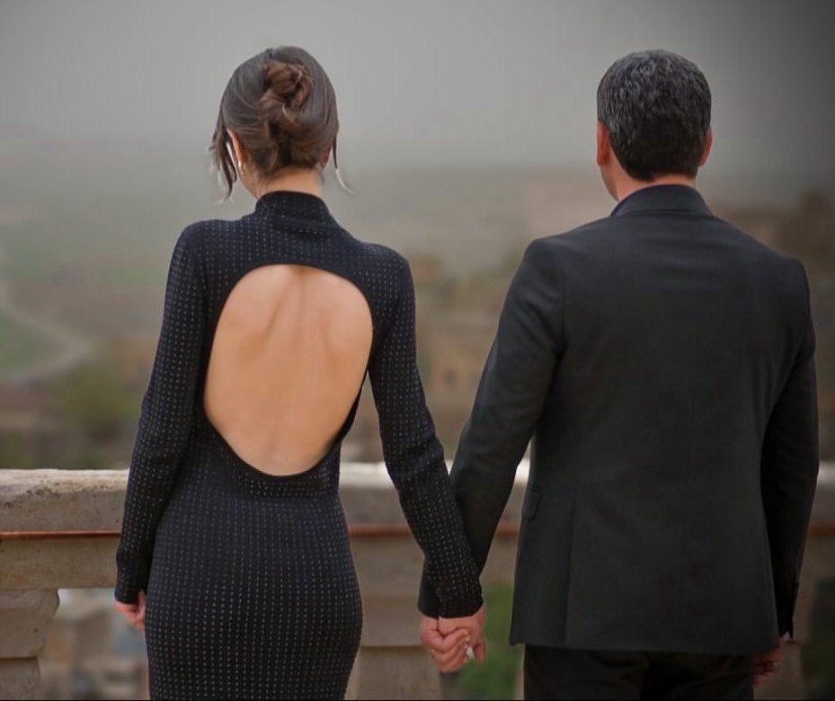 Cihan'ın Alya'nın elini sımsıkı tutması çok güzeller 💙 ve biz güzelim sahneyi göremedik :(

#CihAl / #uzakşehir