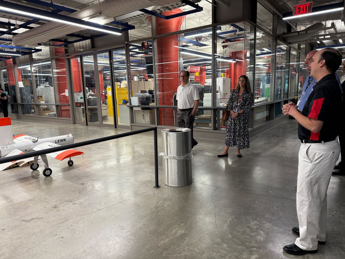 DTCofDayton's tweet image. The DTC Workforce Development team checked out Sinclair’s Unmanned Aerial Systems program 🚀✈️ Future collabs = big opportunities for students + industry!

#DaytonTech #StudentsInSTEM #UAS #Aerospace #FutureOfWork #Collaboration #DigitalTransformation #FutureWorkforce