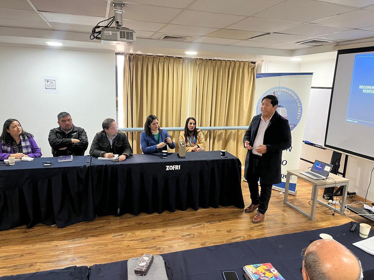 TarapacaDRT's tweet photo. Tenemos que estar preparados para eventuales desastres, sobre todo en zonas costeras como #Iquique.
El director Jaime Rojas coordinó con @SenapredTarapac una actividad junto al #CTRU de #Tarapacá
#DialogoSocial #TrabajoDecente
@VoceriaTarapaca @DPRTarapaca @SeremiTrab_1R https://t.co/P7F15HPdcy