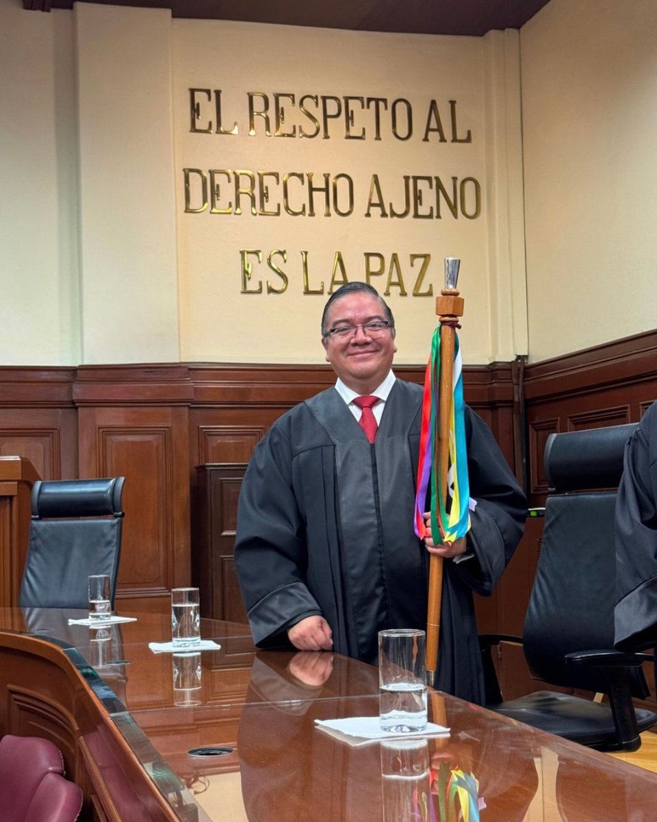 IrvingEspinosa_'s tweet photo. Ministro Constitucional de la Suprema Corte de Justicia de la Nación. ⚖️🇲🇽 https://t.co/9hkLZ3zMGP