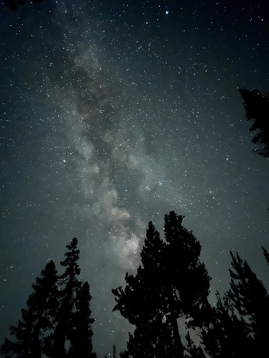 V_irvin_V's tweet image. Man do I get to see some beautiful places.