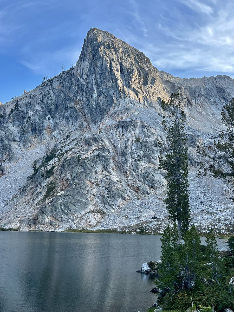 V_irvin_V's tweet image. Man do I get to see some beautiful places.