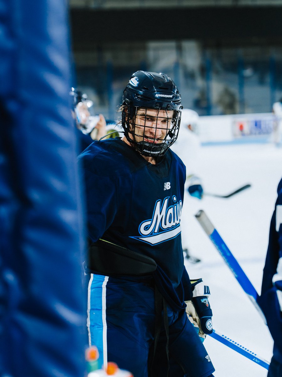 MaineIceHockey's tweet photo. Some frames from Practice No. 1 📸

#BlackBearNation // #JourneyNorth https://t.co/lu0SrHsqhl
