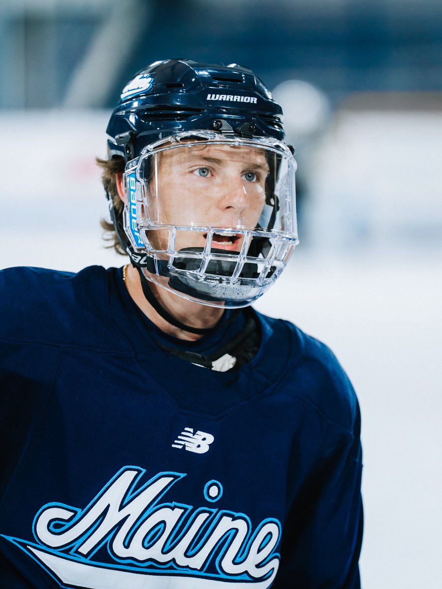 MaineIceHockey's tweet photo. Some frames from Practice No. 1 📸

#BlackBearNation // #JourneyNorth https://t.co/lu0SrHsqhl
