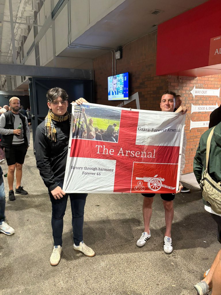 We lost a good friend this summer. Many of you OG Twitter and who go to the games would have known Gaz

His son attended the first home game this season with Gary’s wife and the rest of the family, and this flag has been “lost”

If you know where it is, let’s get it back to Tom