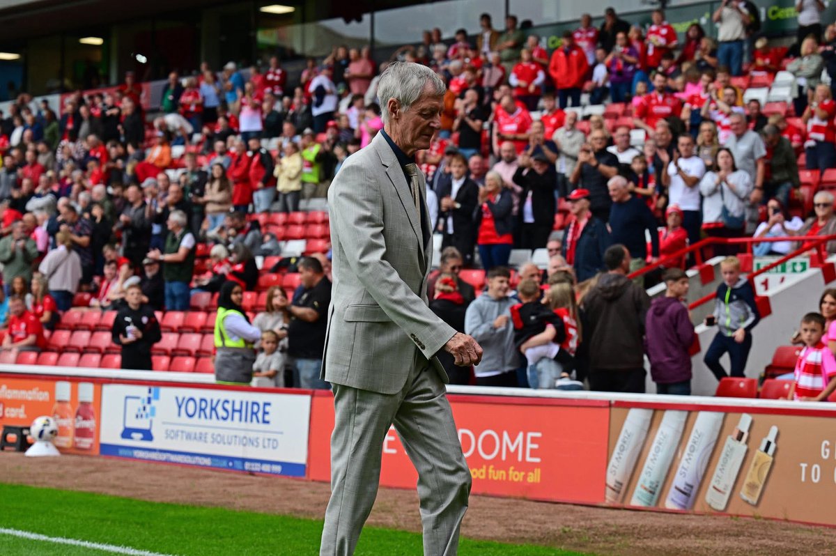 Paul Goffy Gough (@goffymedia) on Twitter photo I loved this pic of the legend Allan Clarke at <a href="/BarnsleyFC/">Barnsley FC</a> the other day. Good old Sniffer still looking as sharp as he did back in his prime ⚽️ <a href="/LUFC/">Leeds United</a> I loved this pic of the legend Allan Clarke at <a href="/BarnsleyFC/">Barnsley FC</a> the other day. Good old Sniffer still looking as sharp as he did back in his prime ⚽️ <a href="/LUFC/">Leeds United</a>