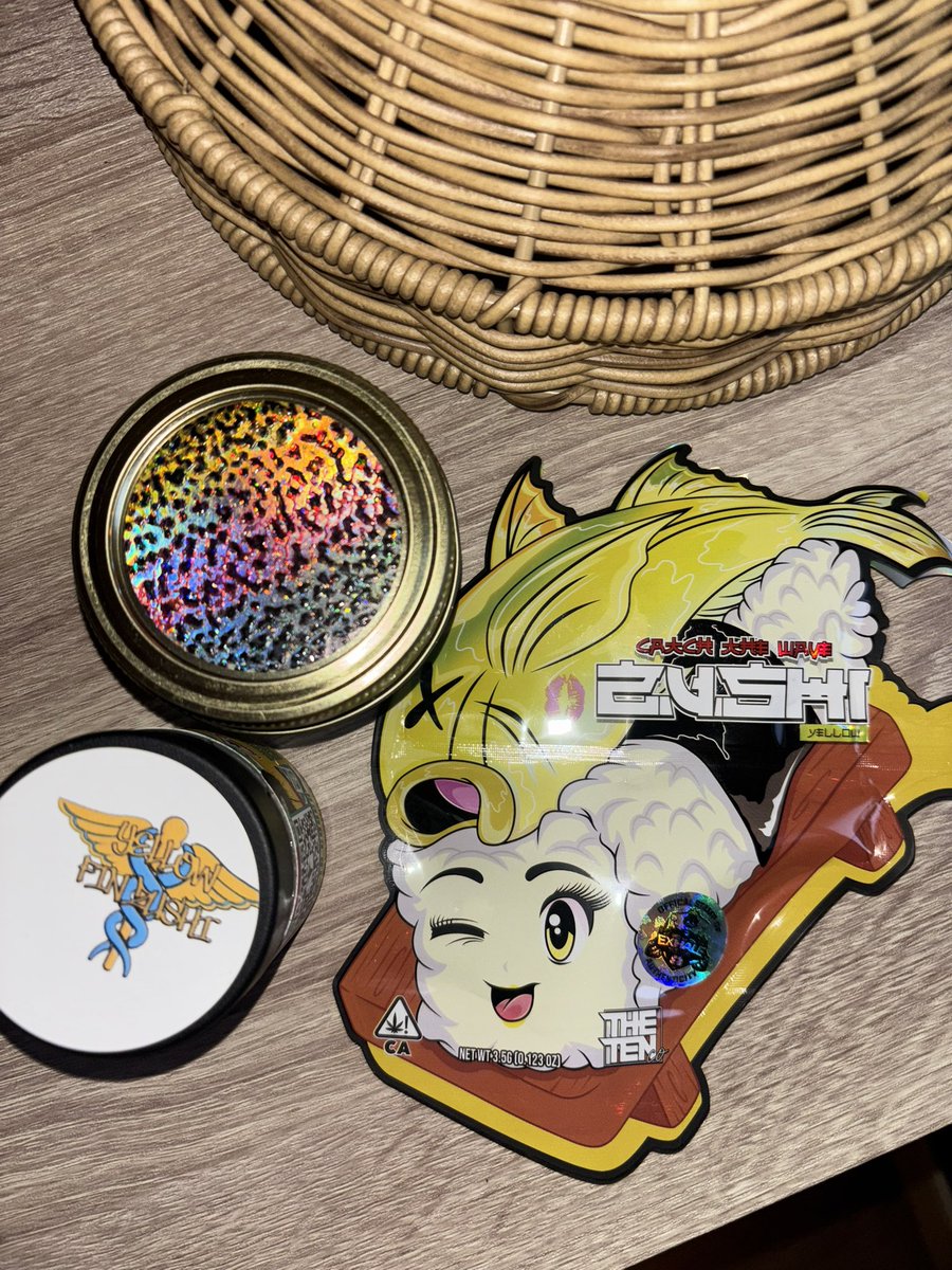 Pescatarian smoker🐟

Rainbow Trout🌈 by ifykyk
Yellow Zushi 💛🍣 by TenCo
Yellow Fin Zushi 🐠🍱 by Northfire