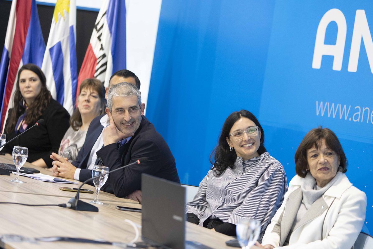 👩🏻‍🏫 <a href="/ANEP_Uruguay/">ANEP</a> duplica cobertura alimentaria de estudiantes de educación media. 

El objetivo es aumentar la alimentación estudiantil, de 20.000 adolescentes a 40.000.

🔗 gub.uy/presidencia/co…