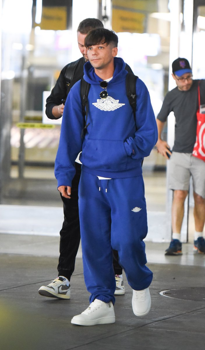 📸 | Louis en el aeropuerto de NY