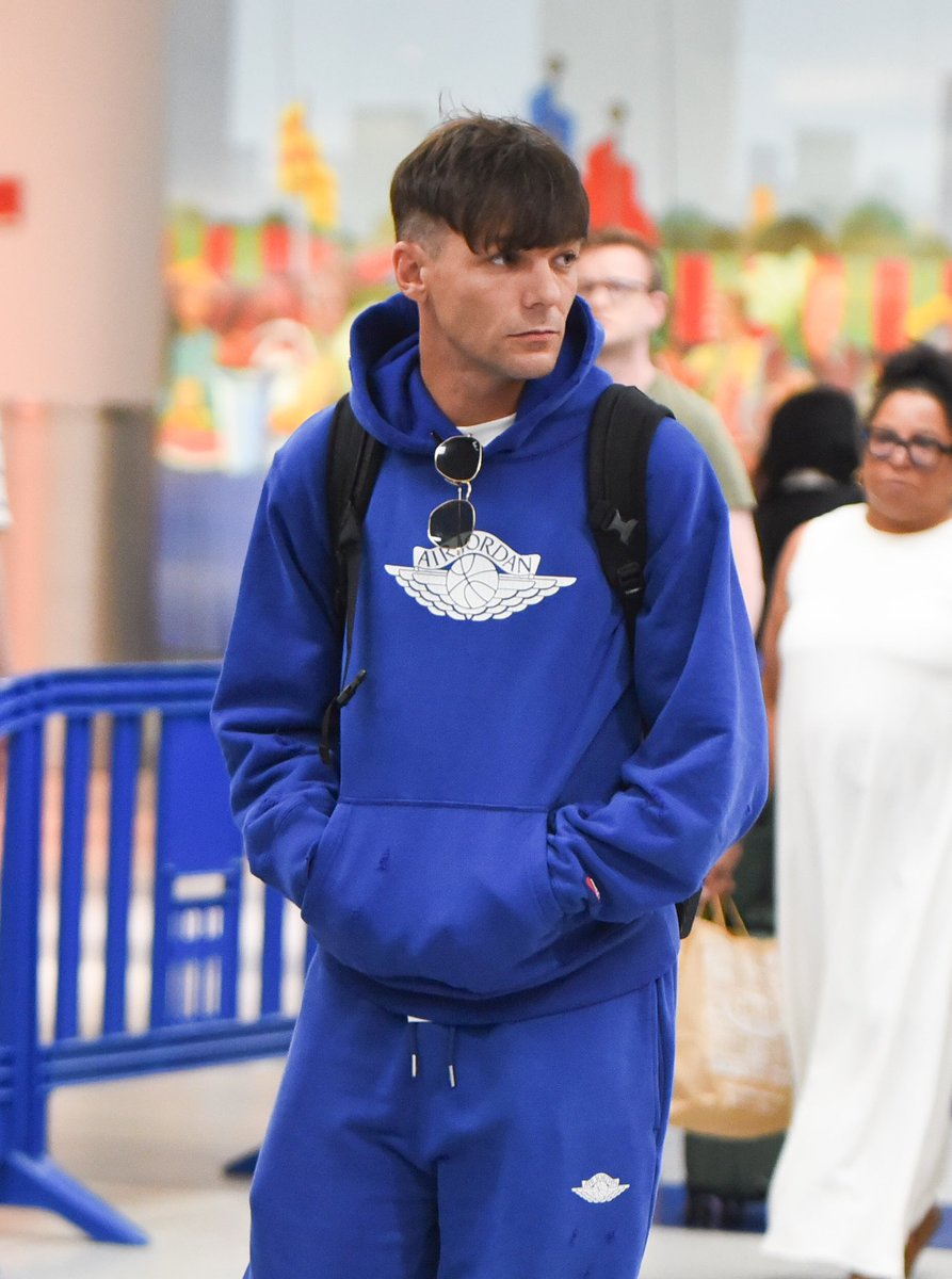 📸 | Louis en el aeropuerto de NY