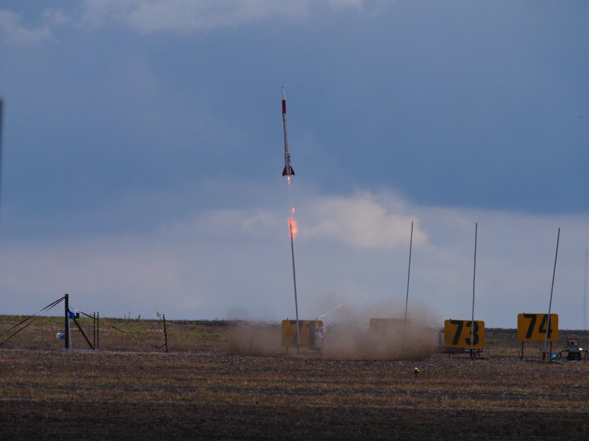 Great liftoff photos by <a href="/bean7452/">Bean</a>!