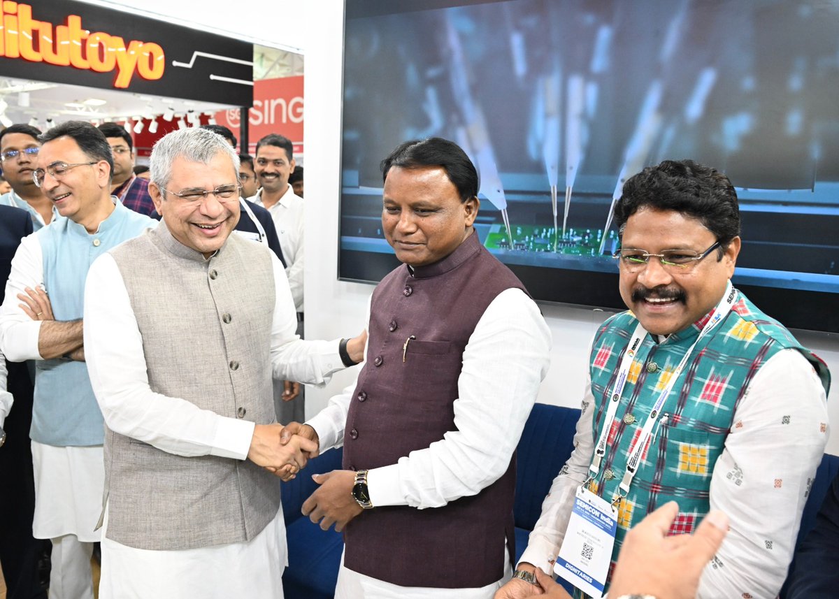 EITOdisha's tweet image. Chief Minister, Odisha Shri Mohan Charan Majhi hailed the #Odisha made chips achievement as “a matter of immense pride,” recognizing the state’s growing capability in #ChipDesign, #Innovation, and #Research
#SemiconductorMarket #SemiconIndia2025 #FutureOfChips #GlobalSupplyChain