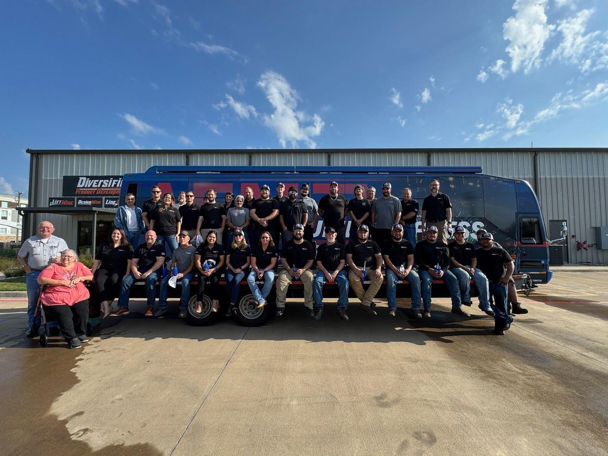 Divprodev's tweet image. Check out this recap on Diversified's stop on the AEM Manufacturing Express tour of Texas!

manufacturingexpress.org/tour-stop/dive…