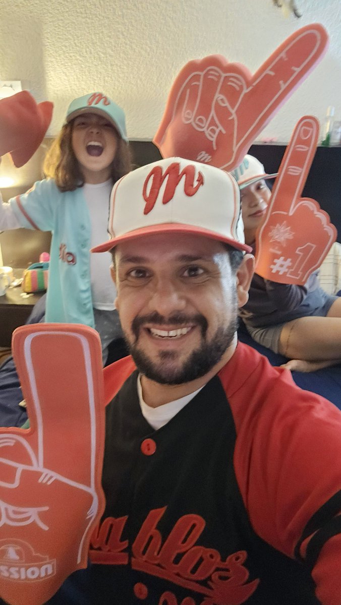 cuartoderaulito's tweet image. VAMOS DIABLOS!!! 
#lmbxespn 

@DiablosRojosMX